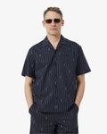 เสื้อเชิ้ตผู้ชาย RELAXED FIT PRINT TWILL SHIRT (Noir / Blanc • IY8)