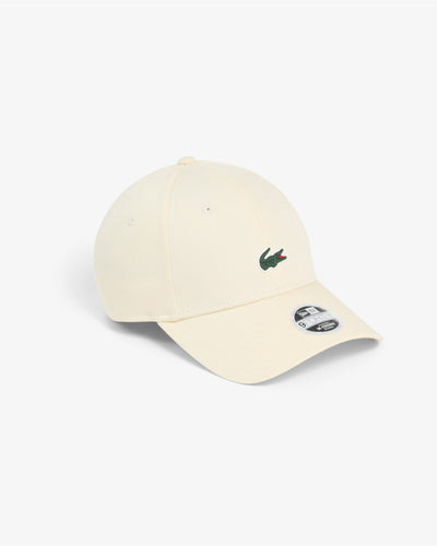 WOMEN'S LACOSTE X NEW ERA CAP (Beige • S7G)